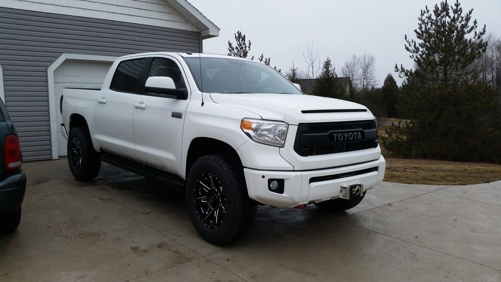 2015 Toyota Tundra with 20x9 wheels