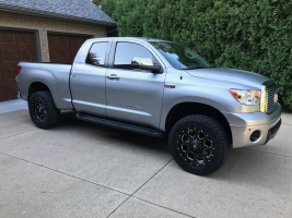 2013 Toyota Tundra with 20x9 wheels