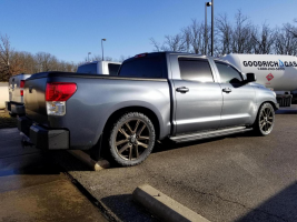 2010 Toyota Tundra with Lexus LX470 wheels