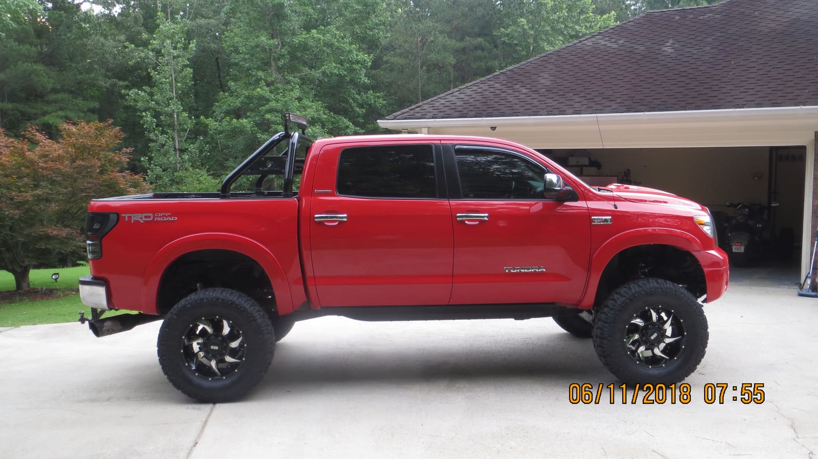 2008 Toyota Tundra with 20x10 wheels
