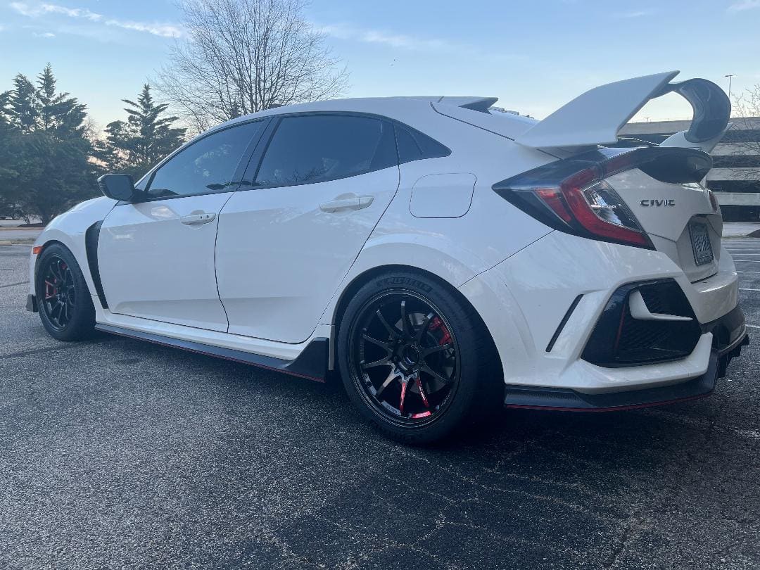 2021 Honda Civic with 18x9.5 wheels