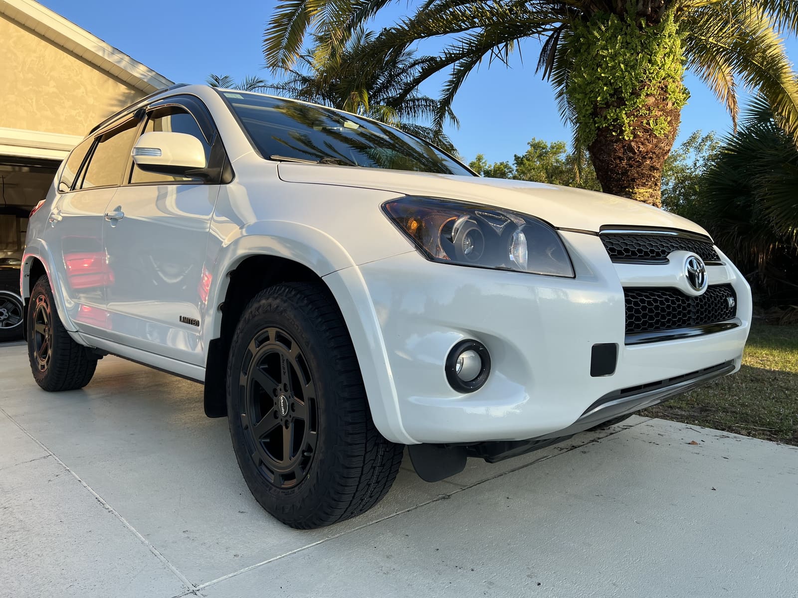 2008 Toyota RAV4 with 17x8 Reika Teton wheels