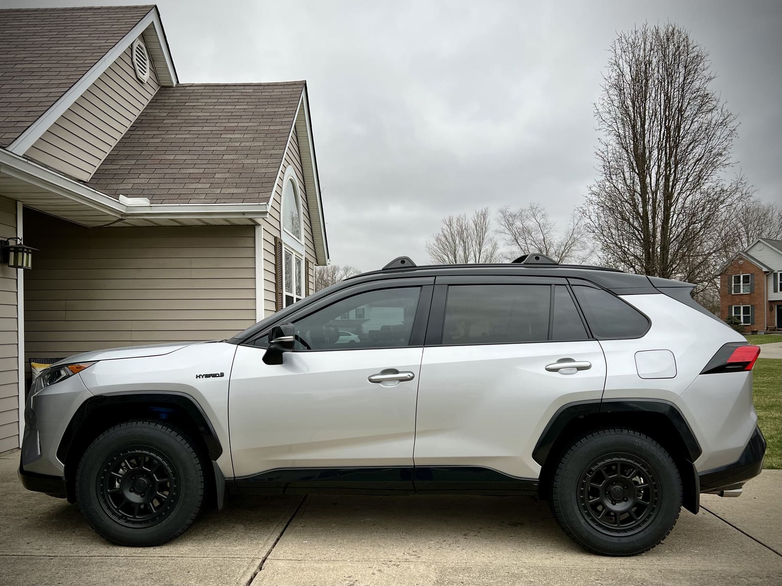 2020 Toyota RAV4 with 17x8 Traverse MX wheels