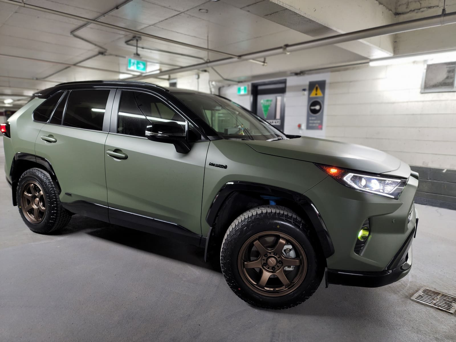 2021 Toyota RAV4 Hybrid with 17x9 RF06RR bronze wheels