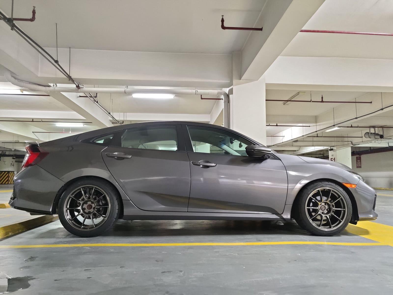 2020 Honda Civic with 18x9.5 wheels