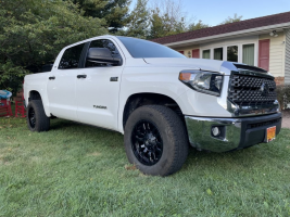 2021 Toyota Tundra with 18x9 wheels