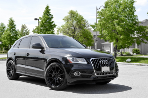 2015 Audi SQ5 with 20x10 wheels