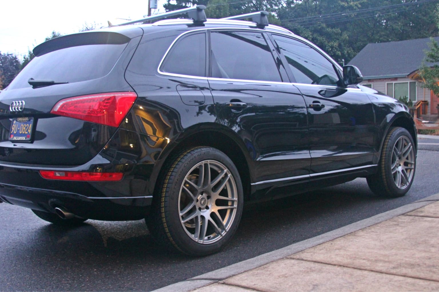 2016 Audi SQ5 with 20x9.5 wheels
