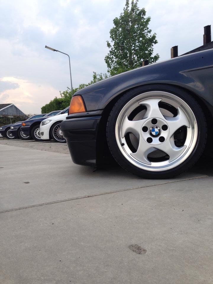 1997 BMW 318 with 17x8 Fuchs (BMW) Styling 2021 wheels