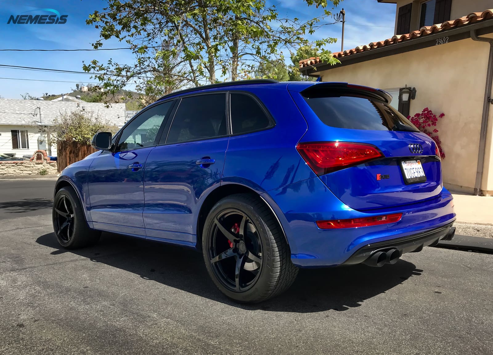 2015 Audi SQ5 with 20x10.5 wheels