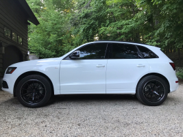 2015 Audi Q5 with 20x10 wheels