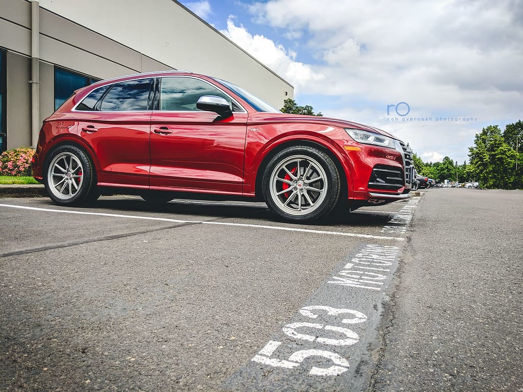 2018 Audi SQ5 with 20x10 Forged ML-X2 wheels