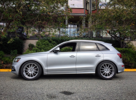 2016 Audi SQ5 with 20x9.5 wheels