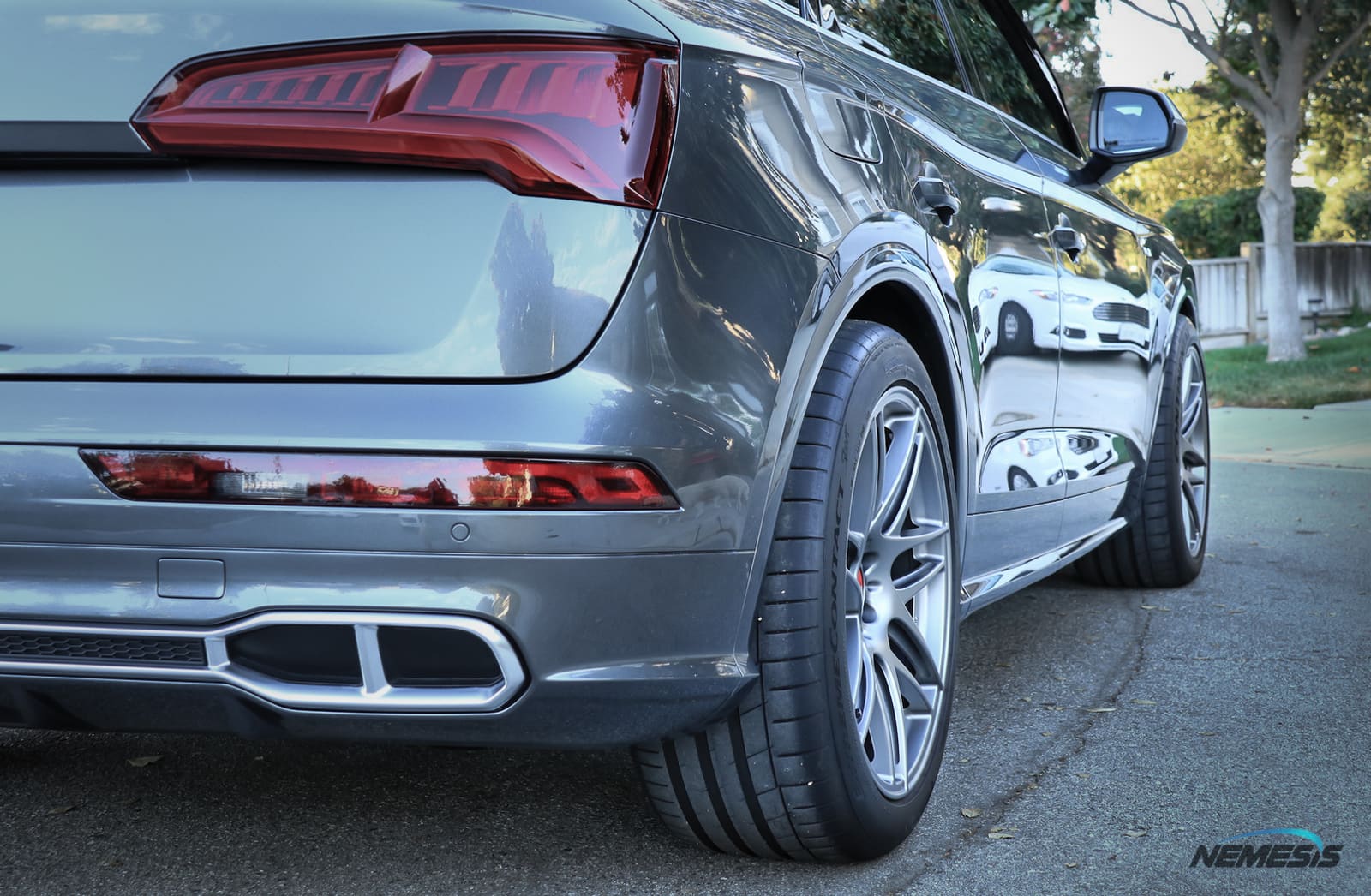 2017 Audi SQ5 with 20x10 wheels