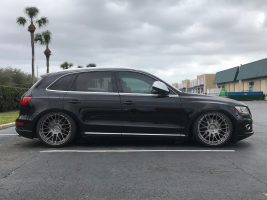 2017 Audi SQ5 with 22x10.5 wheels