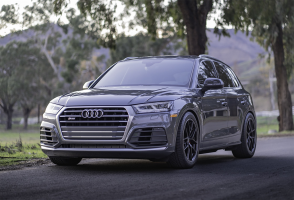 2017 Audi SQ5 with 20x9 wheels