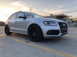2017 Audi SQ5 with 20x10.5 wheels