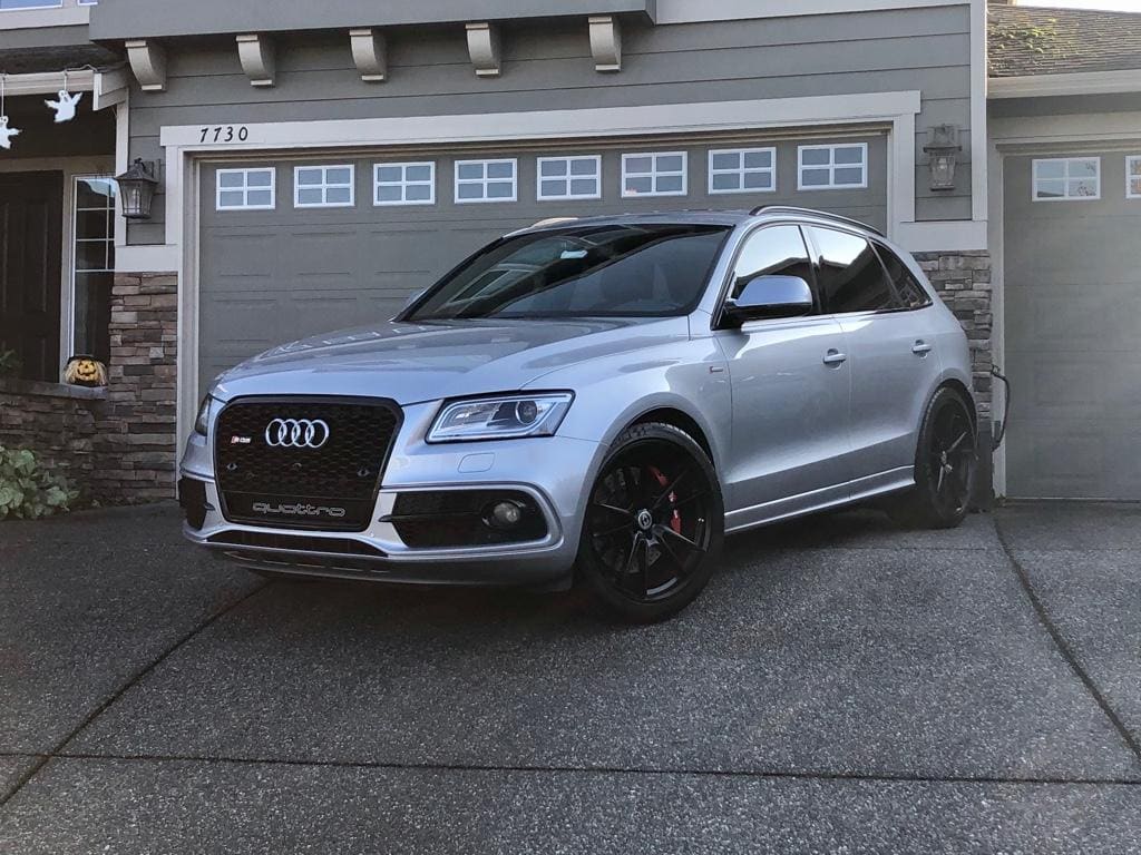 2016 Audi SQ5 with 21x9.5 wheels
