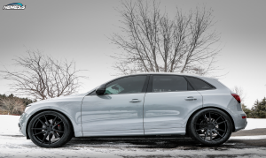 2016 Audi SQ5 with 22x9 wheels