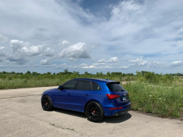 2016 Audi SQ5 with 20x10 wheels
