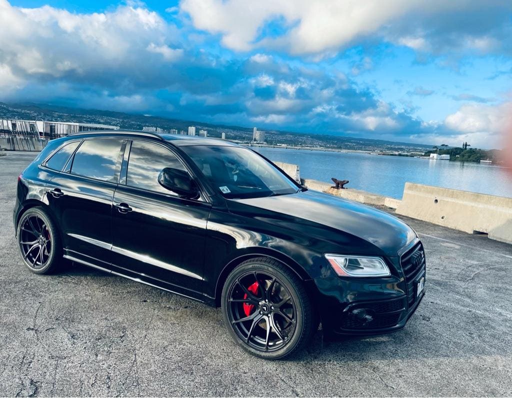 2014 Audi SQ5 with 21x10 wheels