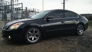 2008 Nissan Altima with 18x8 wheels