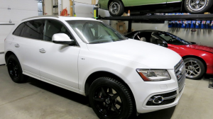 2016 Audi SQ5 with 19x8.5 Klasse GT4 wheels