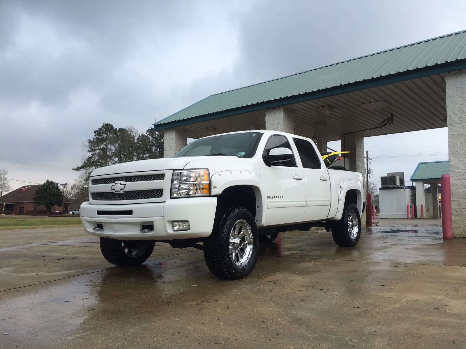 2010 Chevrolet Silverado 1500 with 20x9 wheels
