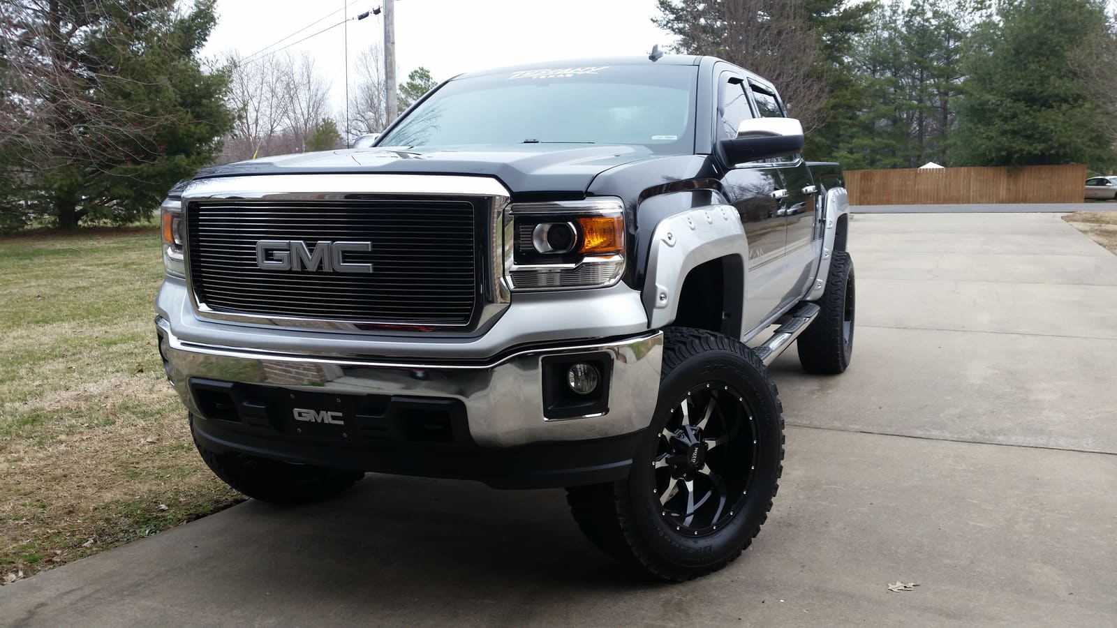 2013 GMC Sierra 1500 with 20x10 wheels