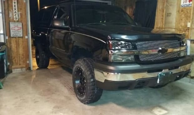 2004 Chevrolet Silverado 1500 with 17x9 wheels