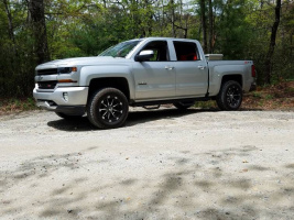 2016 Chevrolet Silverado 1500 with 18x9 wheels