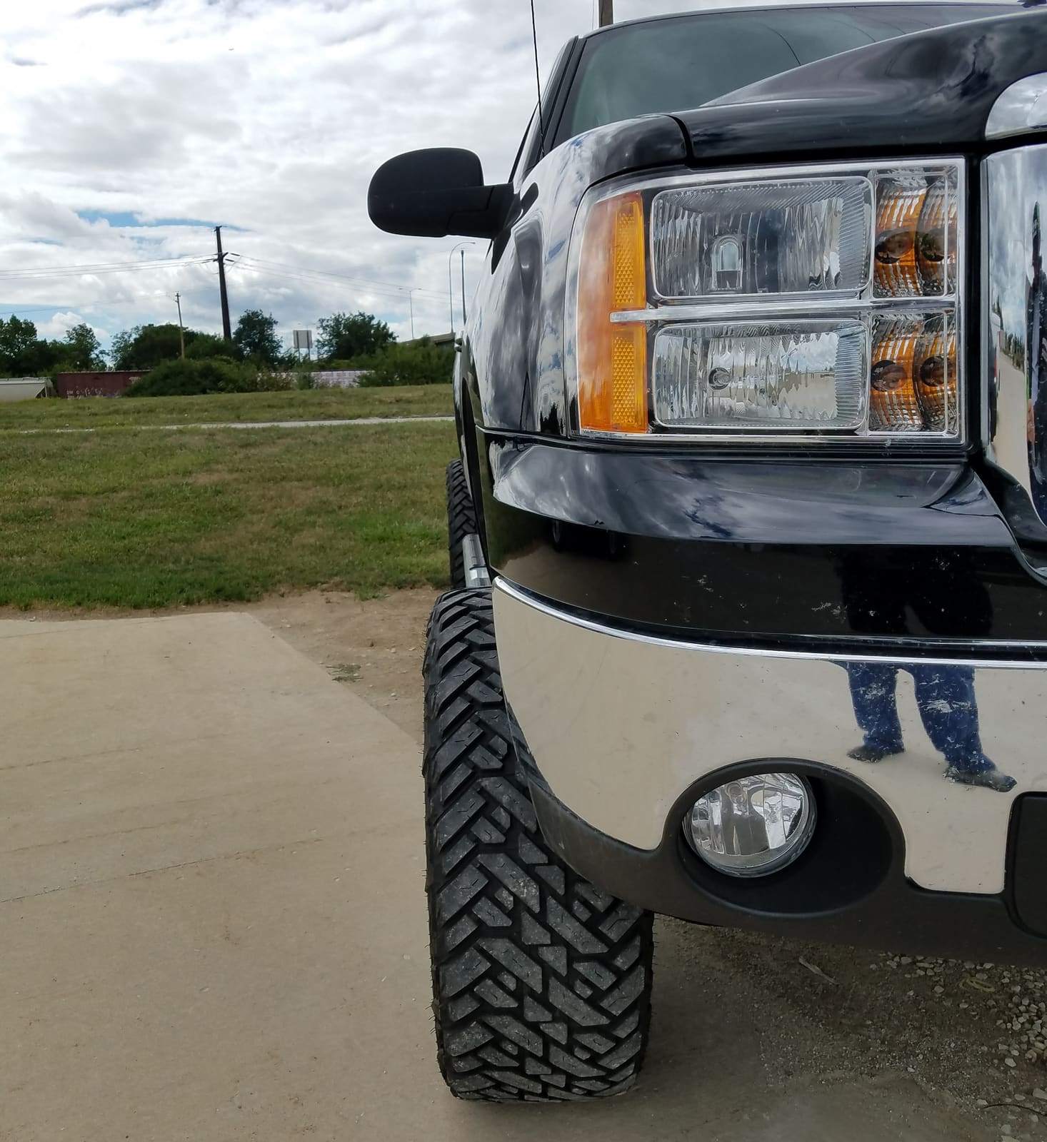 2012 GMC Sierra 1500 with 20x10 wheels