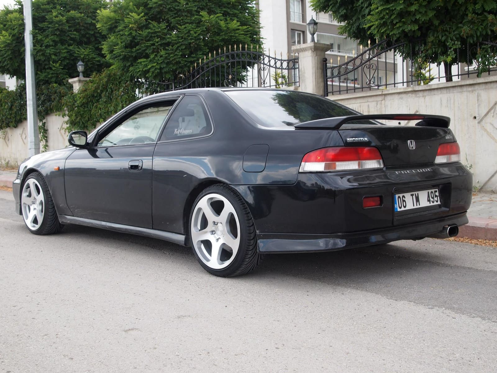 1997 Honda Prelude with 17x8 Rotiform Nue wheels