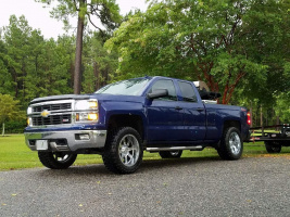 2015 Chevrolet Silverado 1500 with 20x10 wheels