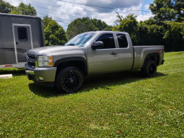 2008 Chevrolet Silverado 1500 with 18x9 wheels