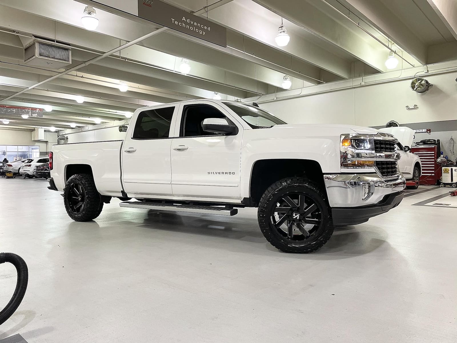 2018 Chevrolet Silverado 1500 with 20x10 wheels