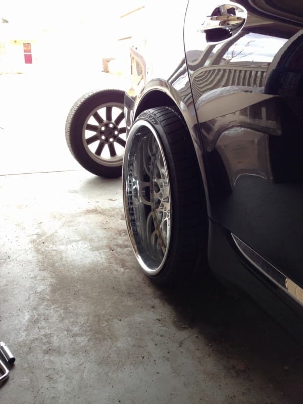 2007 Lexus LS 460 with 22x10.5 VIP Modular VX-110 wheels