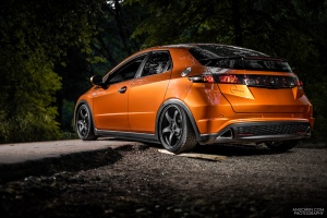 2008 Honda Civic with 18x8 Sakura wheels
