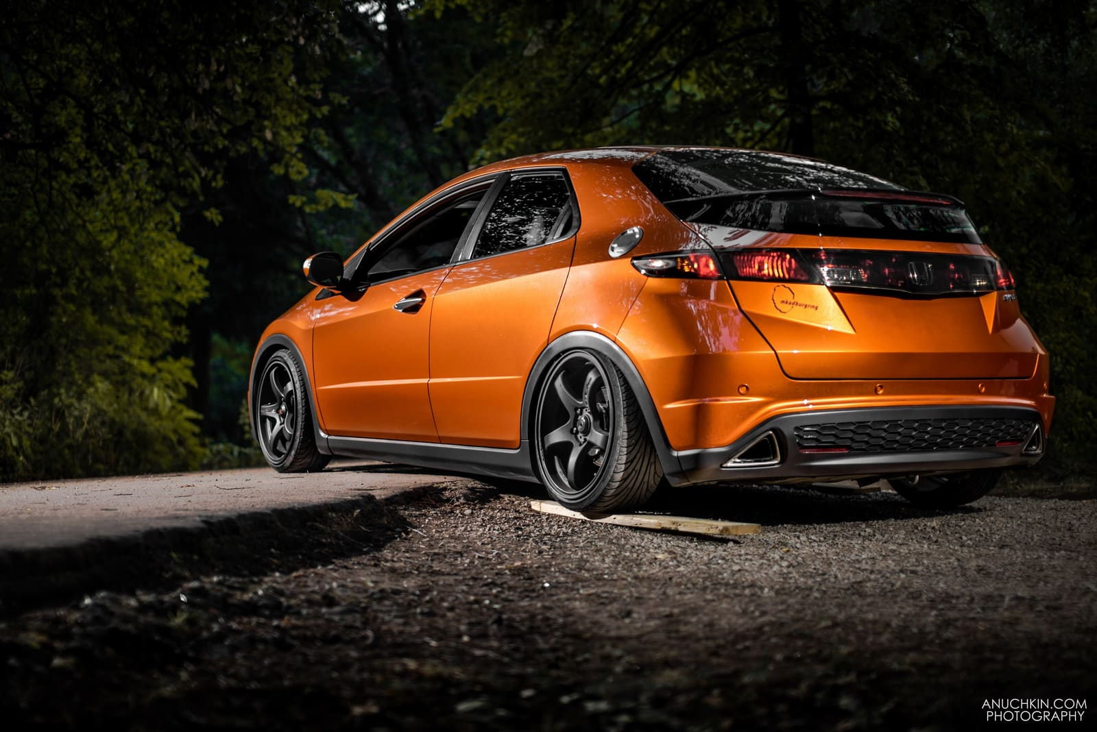 2008 Honda Civic with 18x8 Sakura wheels