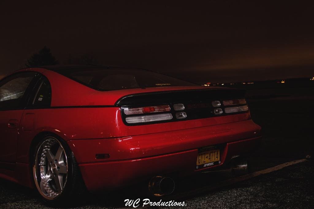 1994 Nissan 300ZX 2-seat with 18x9.5 Work Emotion CR Kai wheels