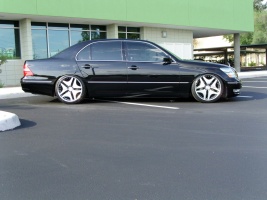 2004 Lexus LS 430 with 20x9 Trafficstar RTV wheels