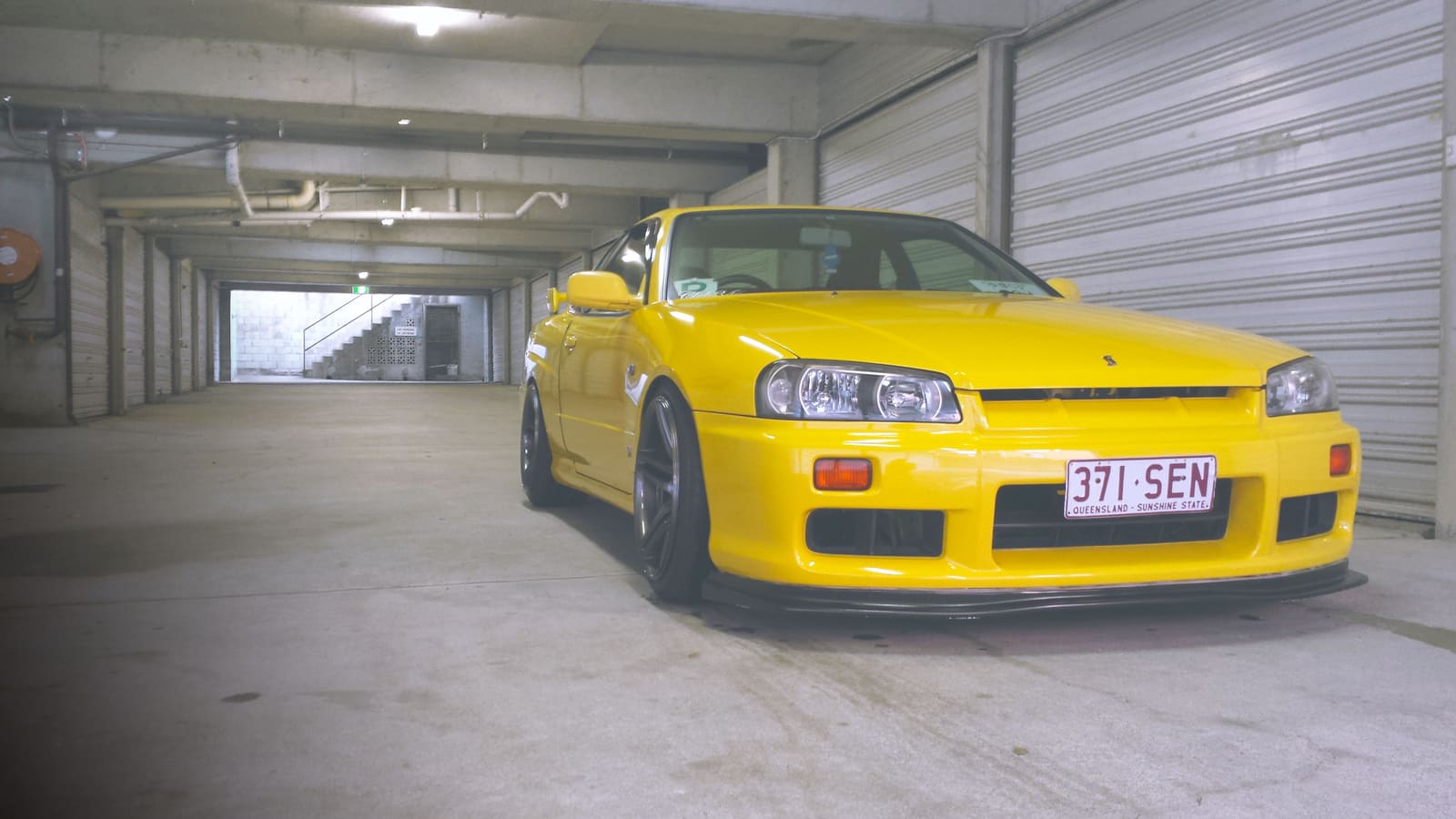 1999 Nissan R31-R34 Skyline 2dr with 18x10 Concave Concept CC03R wheels