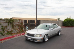 1999 Lexus LS 400 with 19x10 Leon Hardiritt Ritter wheels