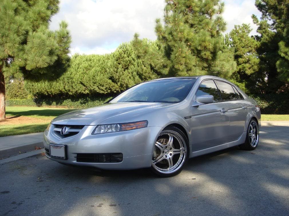 2007 Acura TL with 19x8.5 HP Design split 5's wheels