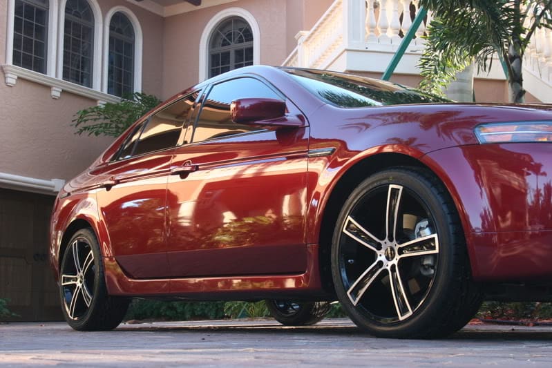 2008 Acura TL with 18x8 MOMO STRIKE wheels