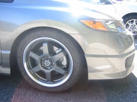 2006 Honda Civic with 17x7 Motegi FF6 wheels