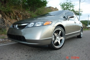 2005 Honda Civic with 18x7.5 Enkei EVO-5 wheels