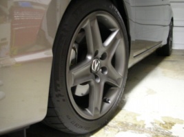 2006 Honda Civic with 17x8 Acura TL wheels