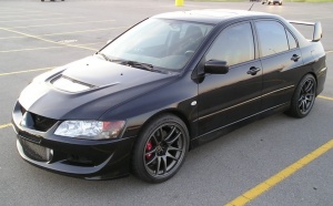 2006 Mitsubishi Lancer Evolution with 18x9.5 Emotion CR Kai wheels