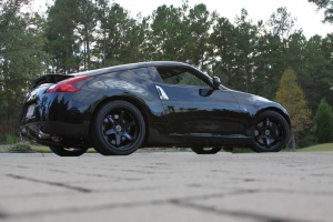 2010 Nissan 370Z with 19x9.5 Volk TE-37 wheels
